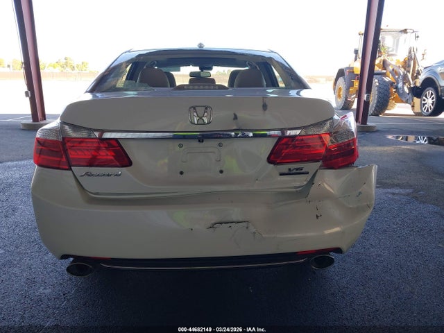 Honda Accord Touring 2015 1HGCR3F95FA034949 Image 16