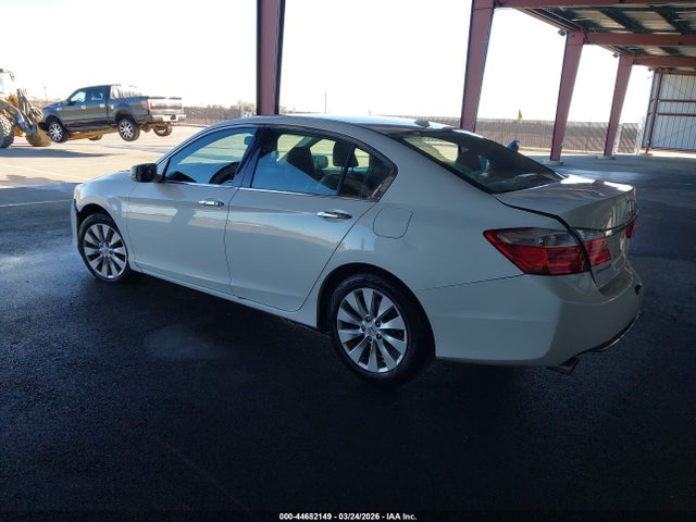 Honda Accord Touring 2015 1HGCR3F95FA034949 Image 3