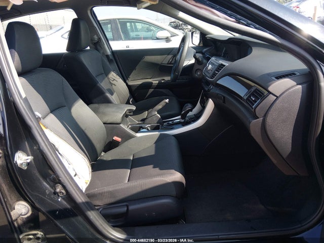 1HGCR2F3XHA293946 Honda ACCORD LX