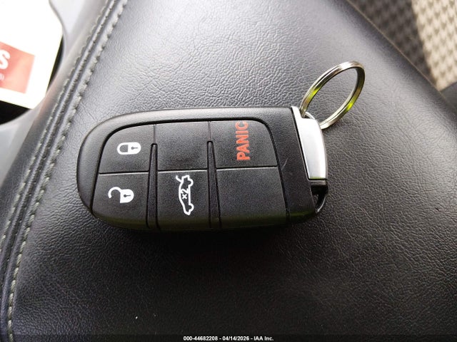 Продажа на аукционе авто 2023 Dodge Challenger Sxt, vin: 2C3CDZAG7PH527478, номер лота: 44682208