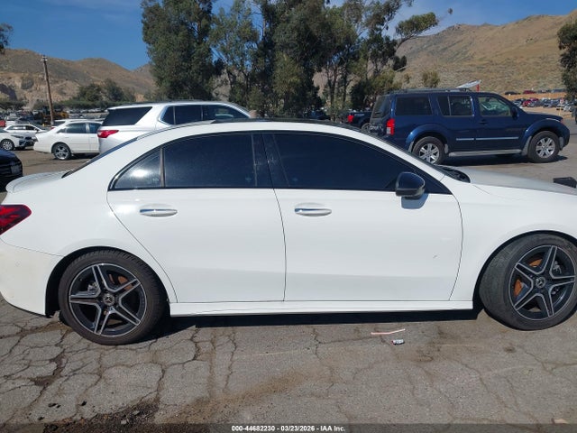Продаж на аукціоні авто 2019 Mercedes-benz A 220 4matic, vin: WDD3G4FB5KW012711, номер лоту: 44682230