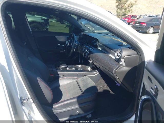 Продаж на аукціоні авто 2019 Mercedes-benz A 220 4matic, vin: WDD3G4FB5KW012711, номер лоту: 44682230