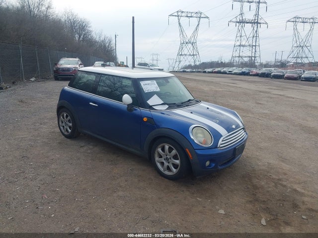 2008 MINI COOPER WMWMF33598TT65907 Photo 0