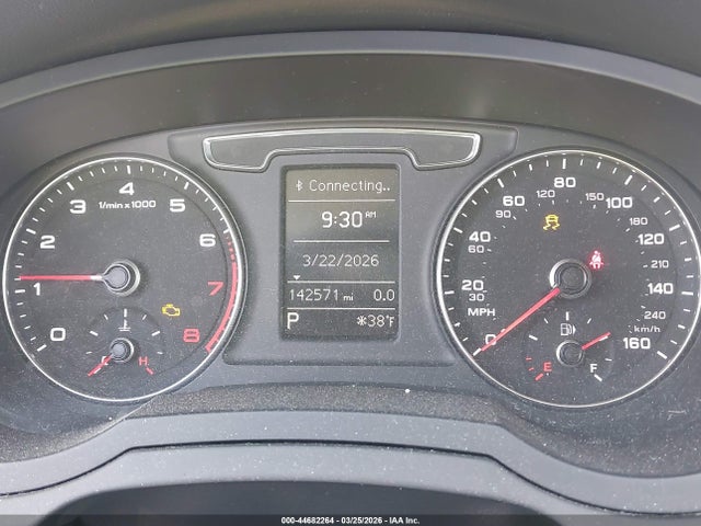 WA1JCCFS6HR000740 Audi Q3 2.0t Premium