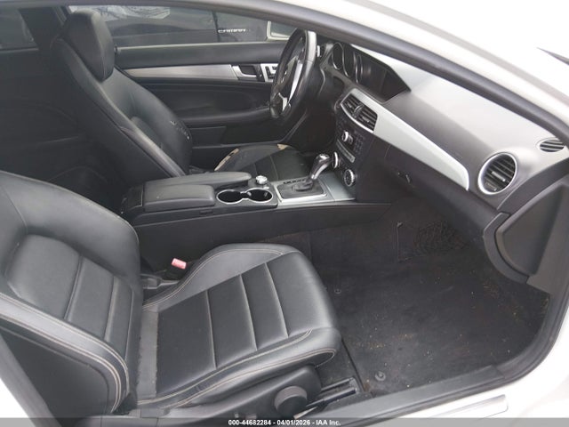 WDDGJ4HBXEG283505 Mercedes-Benz C 250