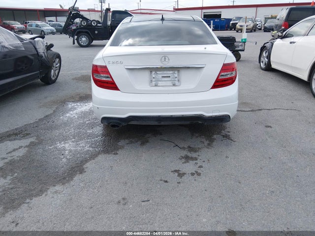 WDDGJ4HBXEG283505 Mercedes-Benz C 250