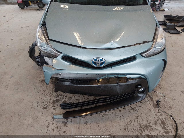 Toyota Prius V Five 2016 JTDZN3EU3GJ045010 Image 6