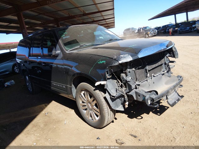 5LMJJ3J5XEEL02945 Lincoln NAVIGATOR L