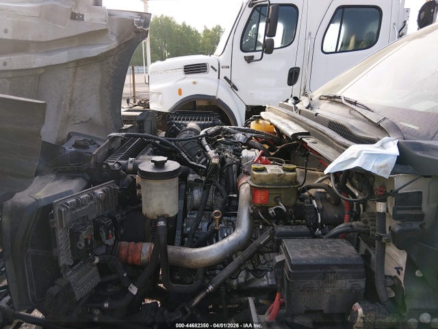 44682350 :رقم المزاد ، 1HTKHPVK3KH863208 vin ، 2019 Chevrolet Silverado 6500hd 1wt مزاد بيع