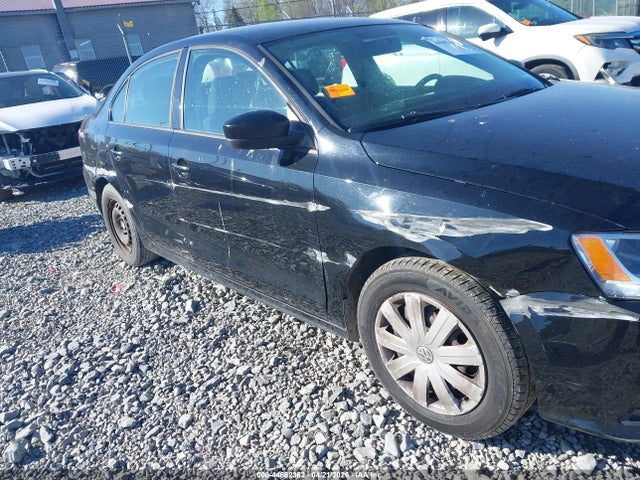 2015 Volkswagen Jetta 2.0l S მანქანა იყიდება აუქციონზე, vin: 3VW2K7AJ7FM415371, აუქციონის ნომერი: 44682362