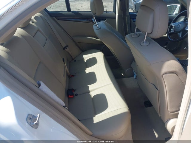 44682369 :رقم المزاد ، WDDGF8AB9ER306747 vin ، 2014 Mercedes-benz C 300 Luxury 4matic مزاد بيع