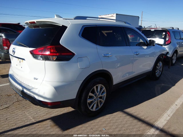 44682381 :رقم المزاد ، KNMAT2MT5HP550597 vin ، 2017 Nissan Rogue Sv مزاد بيع