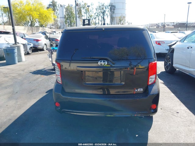 Scion XB 2015 JTLZE4FE7FJ078950 Image 16