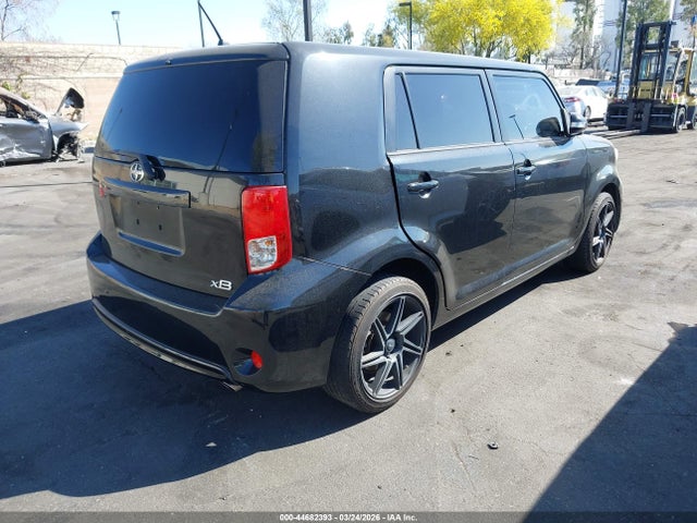 Scion XB 2015 JTLZE4FE7FJ078950 Image 4