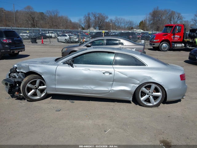 Продажа на аукционе авто 2010 Audi A5 2.0t Premium, vin: WAULFAFRXAA002659, номер лота: 44682411
