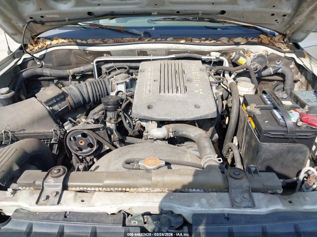 2001 MITSUBISHI MONTERO SPORT JA4LS21H51P031223 Photo 9