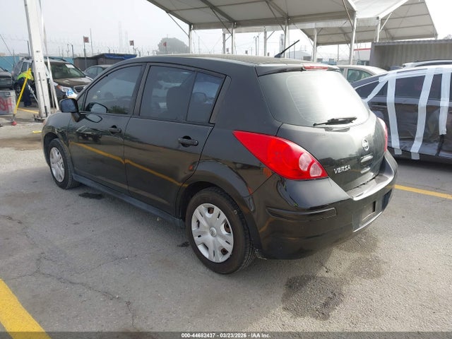2011 NISSAN VERSA 3N1BC1CP4BL368382 Photo 2