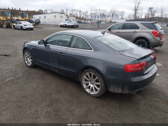 2011 AUDI A5 WAULFAFR4BA031186 Photo 2
