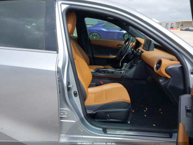 44682477 :رقم المزاد ، JTHDA1D23N5118164 vin ، 2022 Lexus Is 300 مزاد بيع