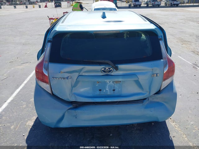 Toyota Prius C Three 2015 JTDKDTB3XF1102480 Image 15