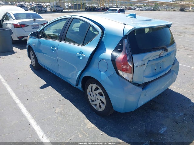 Toyota Prius C Three 2015 JTDKDTB3XF1102480 Image 3