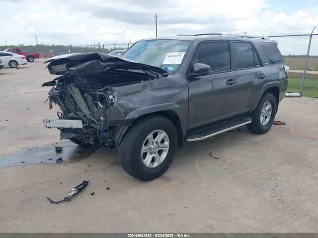 JTEZU5JR9G5142443 Toyota 4RUNNER SR5