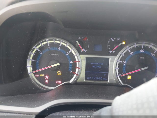 JTEZU5JR9G5142443 Toyota 4RUNNER SR5