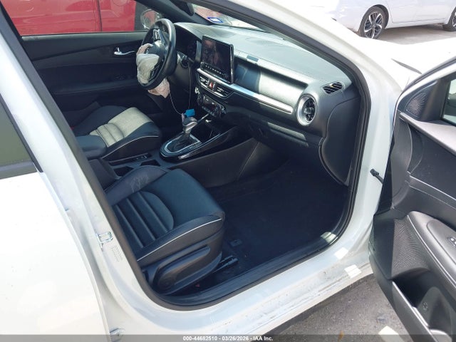 2023 Kia Forte Gt-line მანქანა იყიდება აუქციონზე, vin: 3KPF54AD9PE561755, აუქციონის ნომერი: 44682510