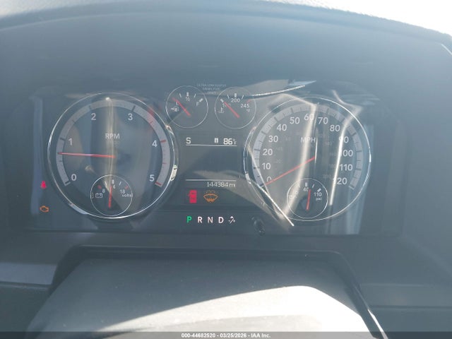 44682520 :رقم المزاد ، 3D73Y4HLXBG549348 vin ، 2011 Ram Ram 3500 Laramie مزاد بيع