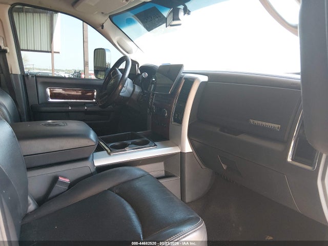 44682520 :رقم المزاد ، 3D73Y4HLXBG549348 vin ، 2011 Ram Ram 3500 Laramie مزاد بيع