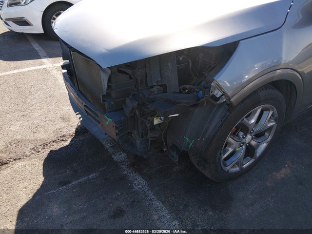 5XYPK4A59GG113623 KIA Sorento 3.3l Sx