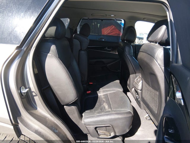 5XYPK4A59GG113623 KIA Sorento 3.3l Sx