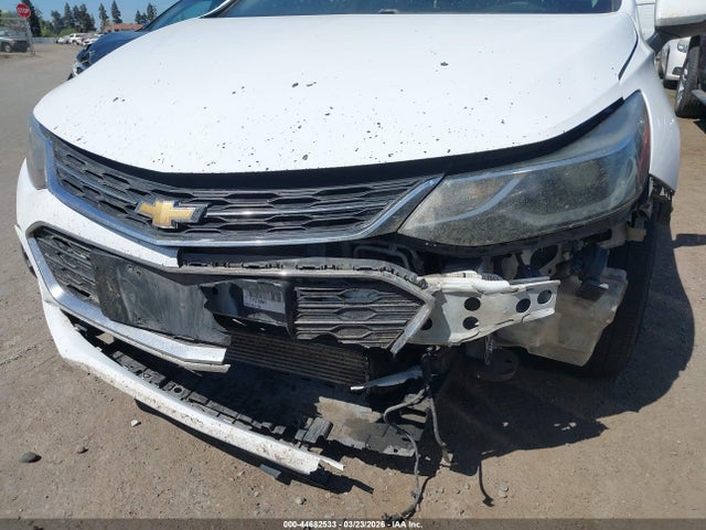 1G1BE5SMXH7269352 Chevrolet Cruze Lt Auto