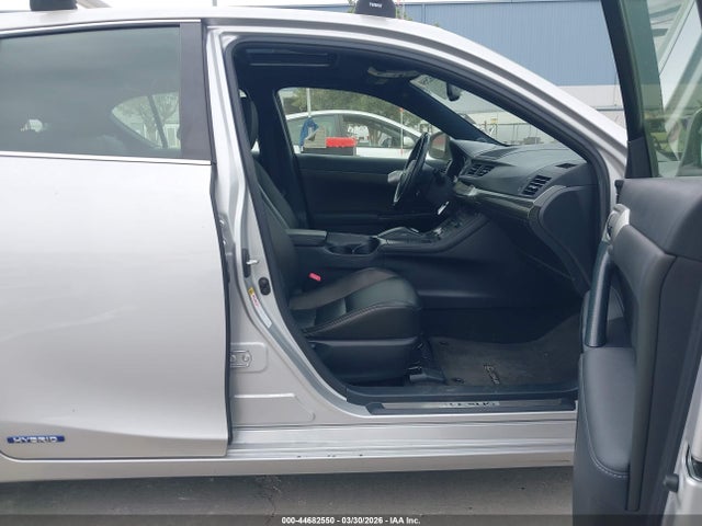 44682550 :رقم المزاد ، JTHKD5BH9C2068270 vin ، 2012 Lexus Ct 200h Premium مزاد بيع