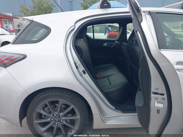 44682550 :رقم المزاد ، JTHKD5BH9C2068270 vin ، 2012 Lexus Ct 200h Premium مزاد بيع