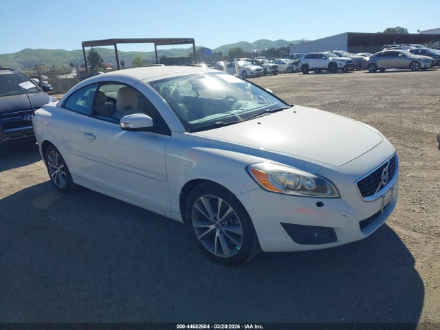 2011 VOLVO C70 YV1672MC9BJ107139