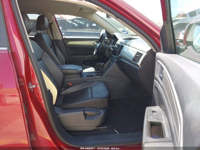 2018 Volkswagen Atlas 3.6l V6 Se მანქანა იყიდება აუქციონზე, vin: 1V2CR2CA2JC509556, აუქციონის ნომერი: 44682671