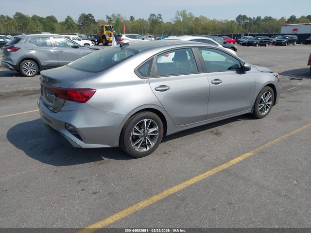2023 Kia Forte Lxs მანქანა იყიდება აუქციონზე, vin: 3KPF24ADXPE633538, აუქციონის ნომერი: 44682681