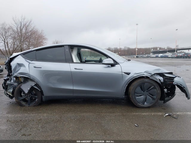 Tesla Model Y 2026 7SAYGDEE6TA466807 Image 13