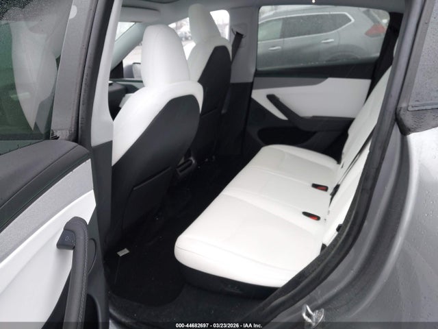 Tesla Model Y 2026 7SAYGDEE6TA466807 Image 8