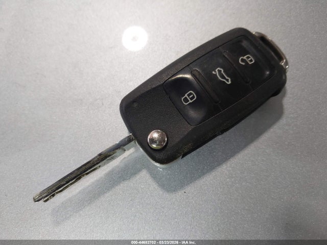 2011 Volkswagen Jetta 2.5l Se მანქანა იყიდება აუქციონზე, vin: 3VWDX7AJ3BM397472, აუქციონის ნომერი: 44682702
