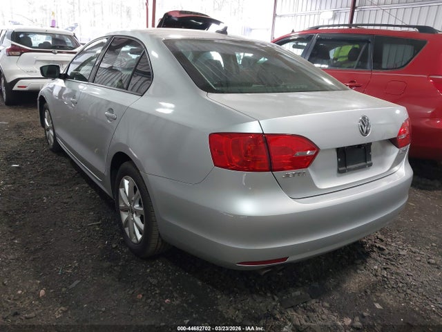 2011 Volkswagen Jetta 2.5l Se მანქანა იყიდება აუქციონზე, vin: 3VWDX7AJ3BM397472, აუქციონის ნომერი: 44682702