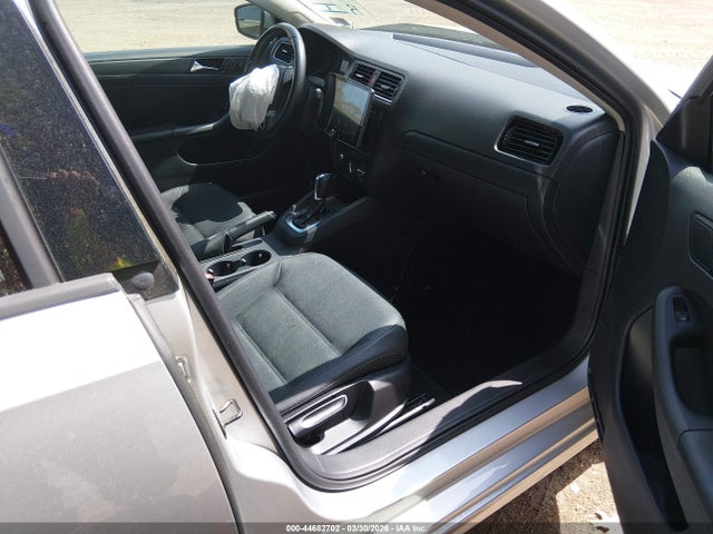 2011 Volkswagen Jetta 2.5l Se მანქანა იყიდება აუქციონზე, vin: 3VWDX7AJ3BM397472, აუქციონის ნომერი: 44682702