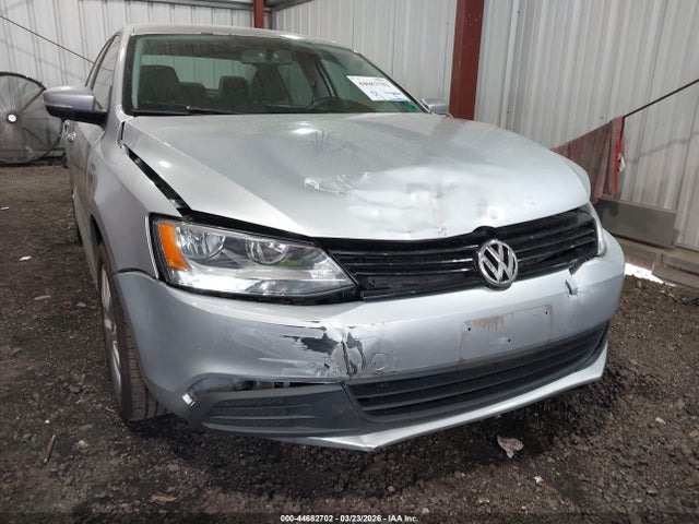 2011 Volkswagen Jetta 2.5l Se მანქანა იყიდება აუქციონზე, vin: 3VWDX7AJ3BM397472, აუქციონის ნომერი: 44682702