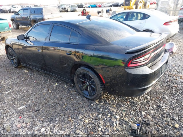 2015 Dodge Charger Sxt მანქანა იყიდება აუქციონზე, vin: 2C3CDXHG4FH824703, აუქციონის ნომერი: 44682715