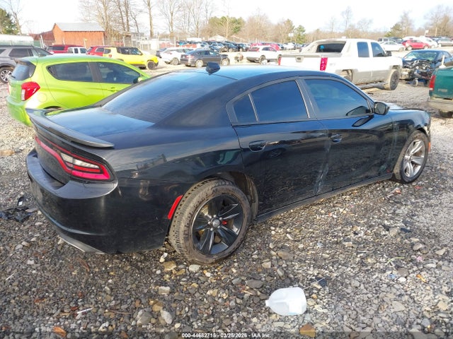 2015 Dodge Charger Sxt მანქანა იყიდება აუქციონზე, vin: 2C3CDXHG4FH824703, აუქციონის ნომერი: 44682715