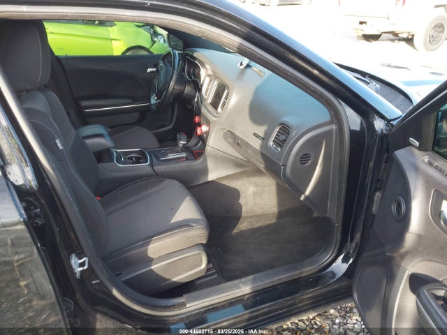 2015 Dodge Charger Sxt მანქანა იყიდება აუქციონზე, vin: 2C3CDXHG4FH824703, აუქციონის ნომერი: 44682715