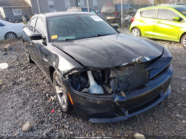 2015 Dodge Charger Sxt მანქანა იყიდება აუქციონზე, vin: 2C3CDXHG4FH824703, აუქციონის ნომერი: 44682715