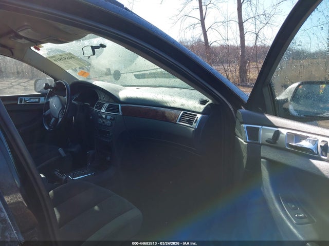 2005 CHRYSLER PACIFICA 2C4GM68495R370910 Photo 4