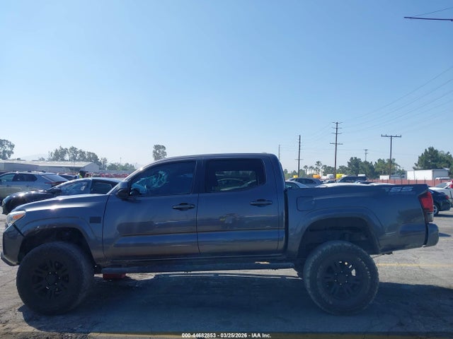 5TFAX5GN2LX165557 Toyota Tacoma Sr